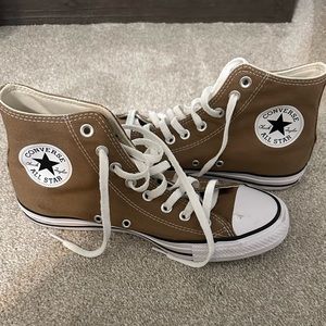 Brown converse size 9